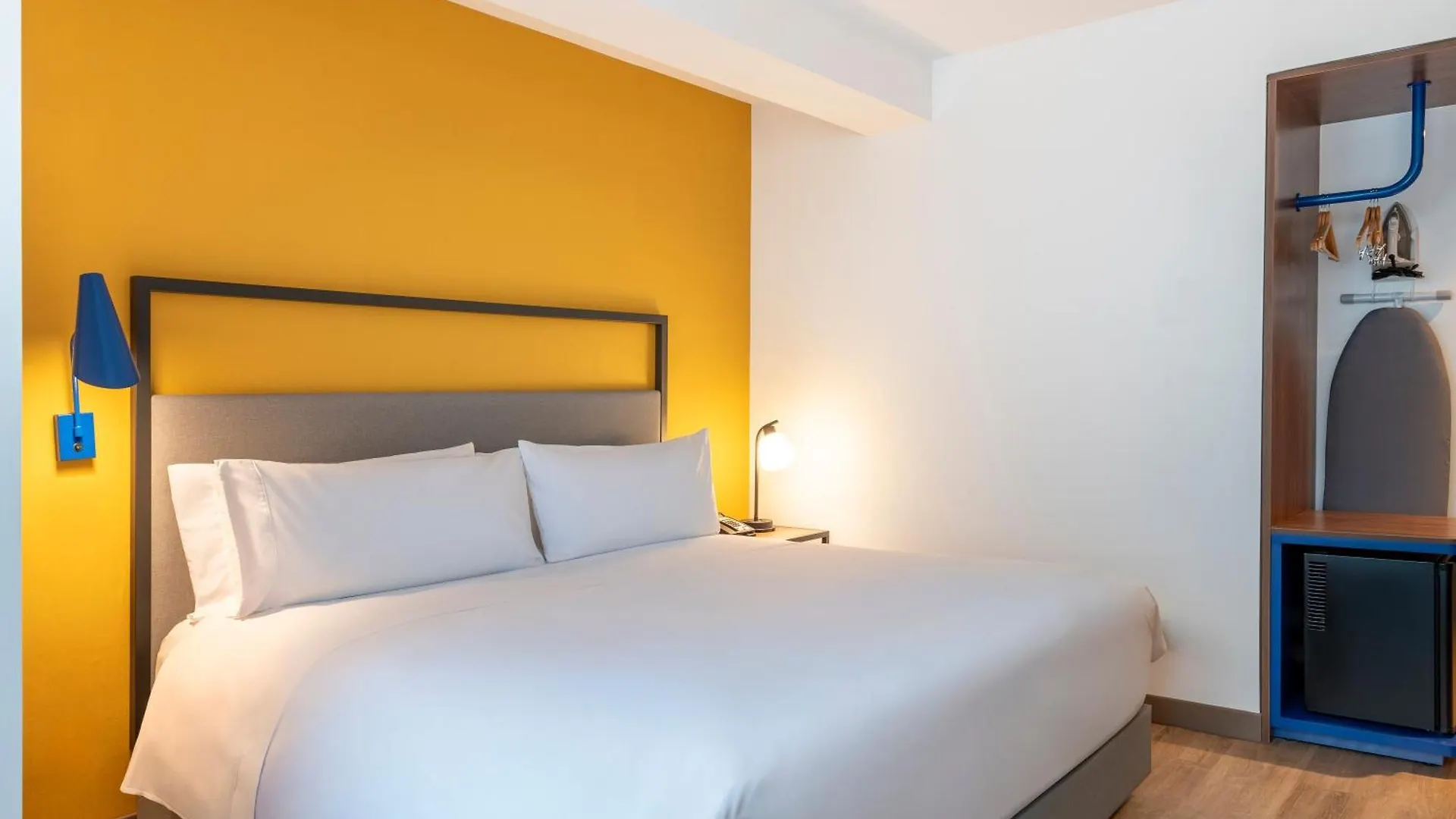 Tru By Hilton Cali Sur Hotel