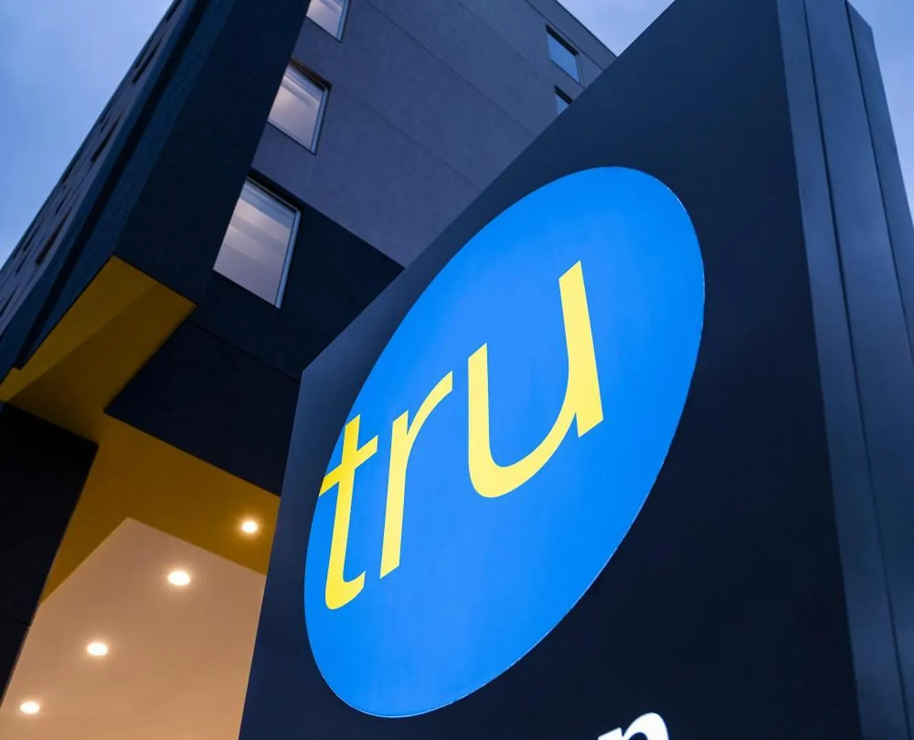 Tru By Hilton Cali Sur Hotel