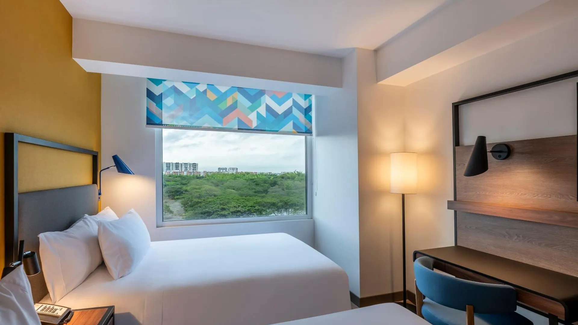Tru By Hilton Cali Sur Hotel