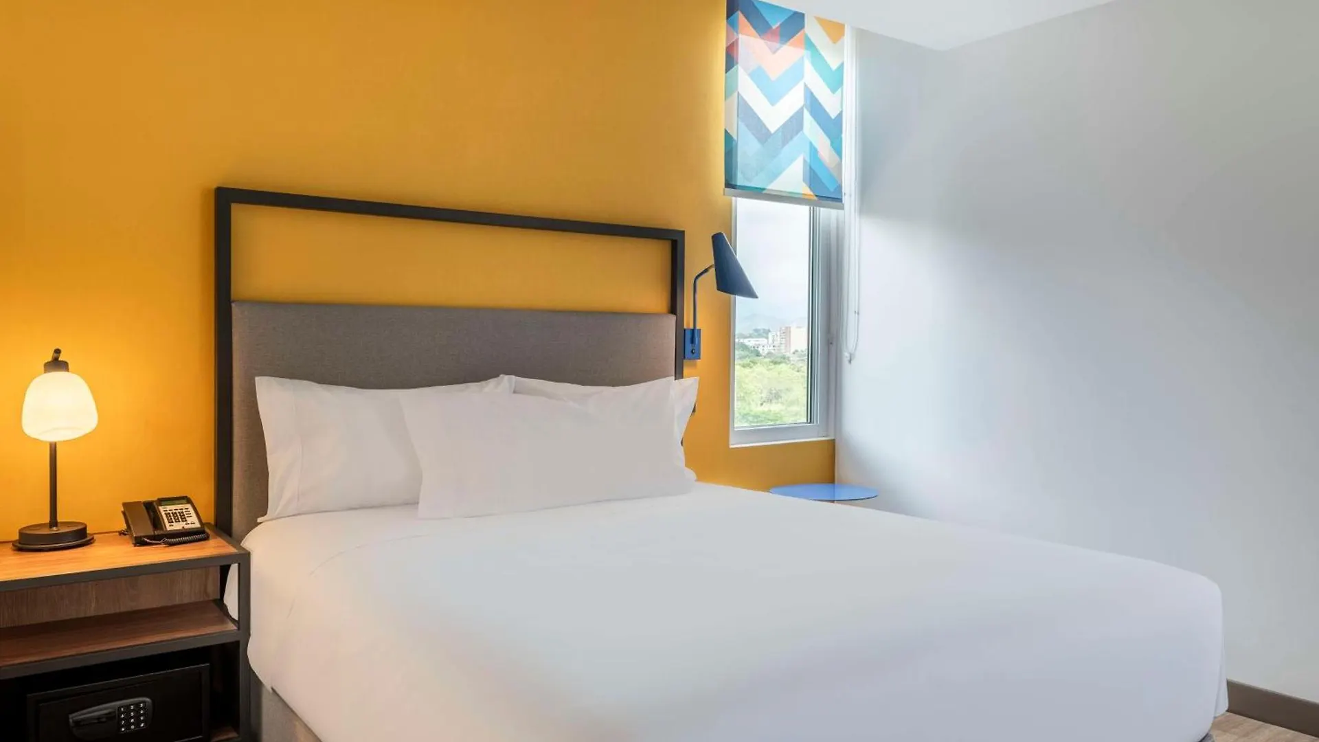 Tru By Hilton Cali Sur Hotel
