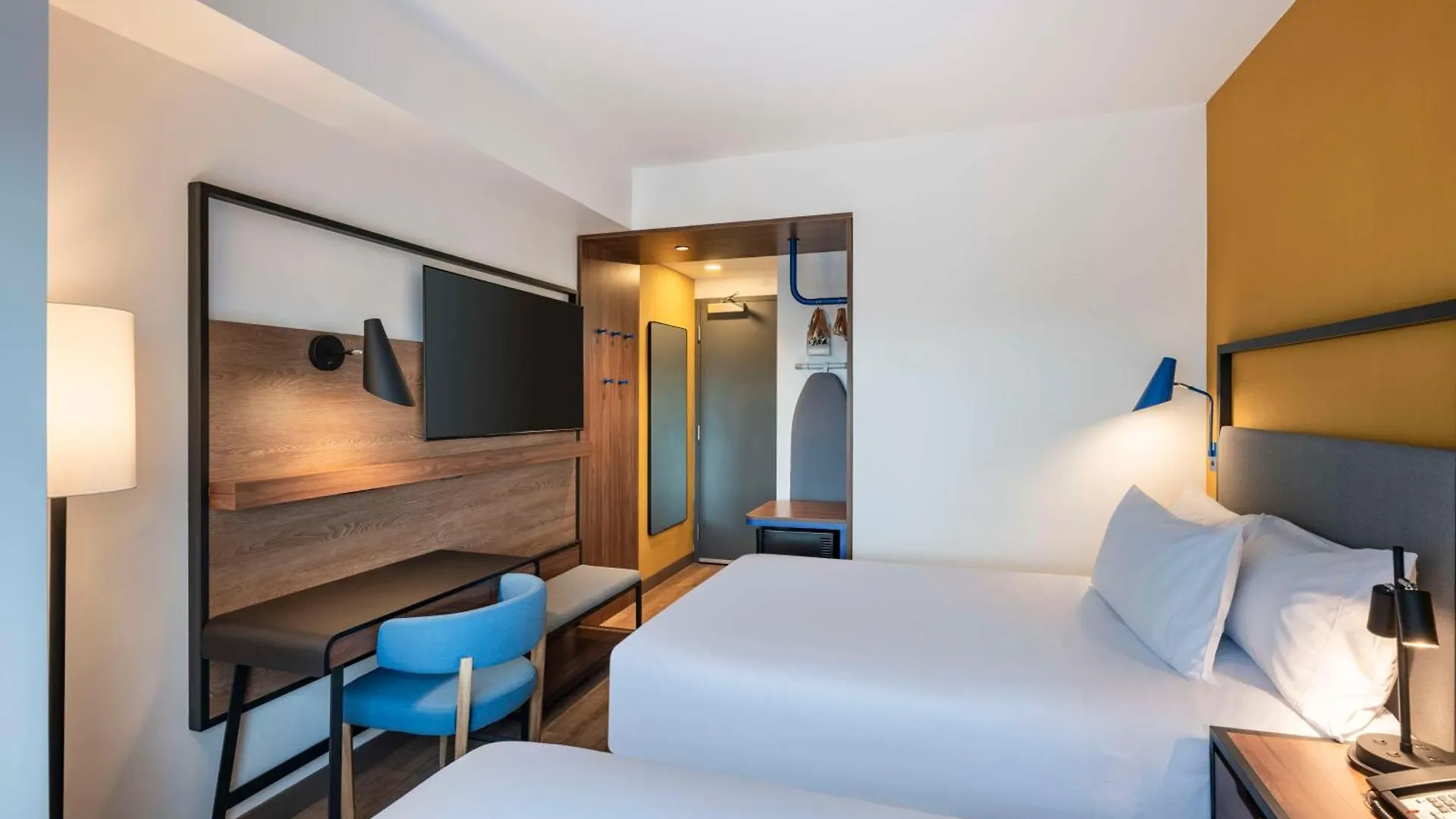 Tru By Hilton Cali Sur Hotel