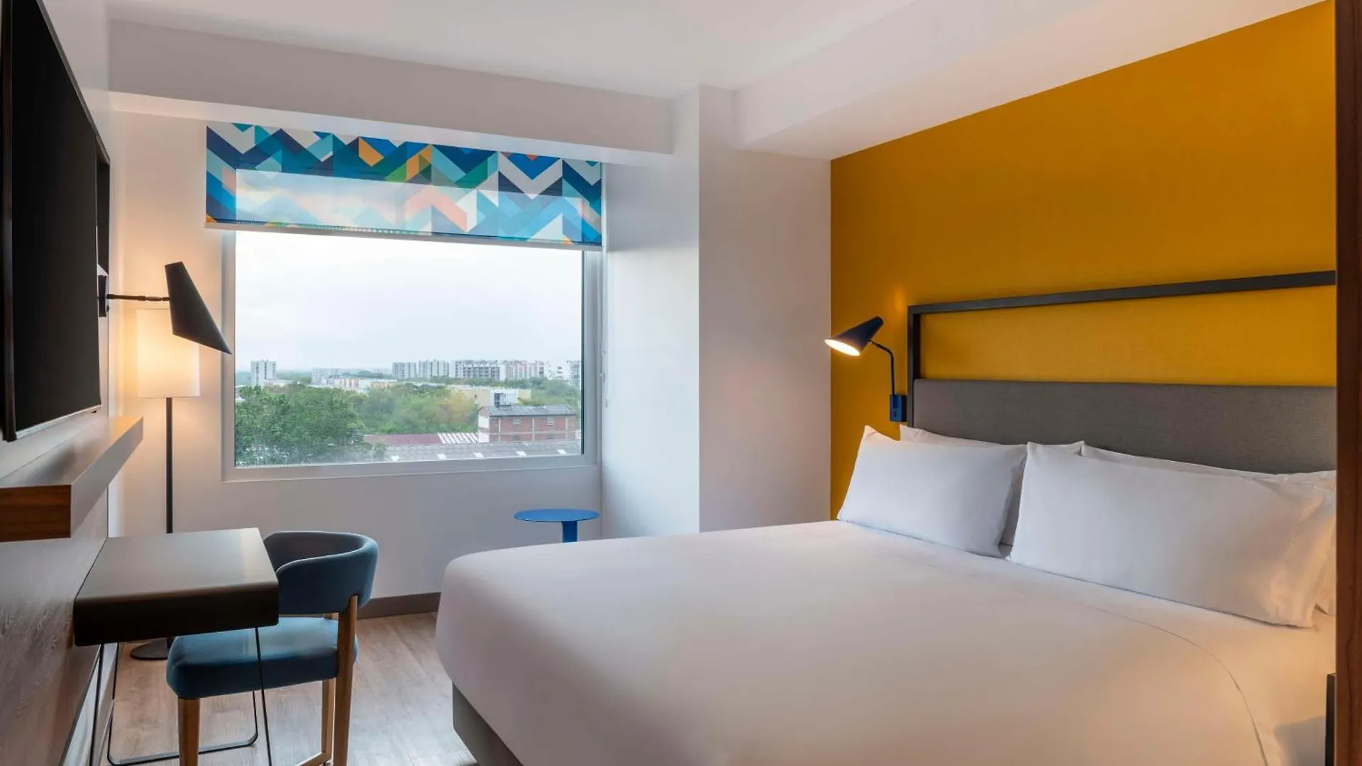 Tru By Hilton Cali Sur Hotel